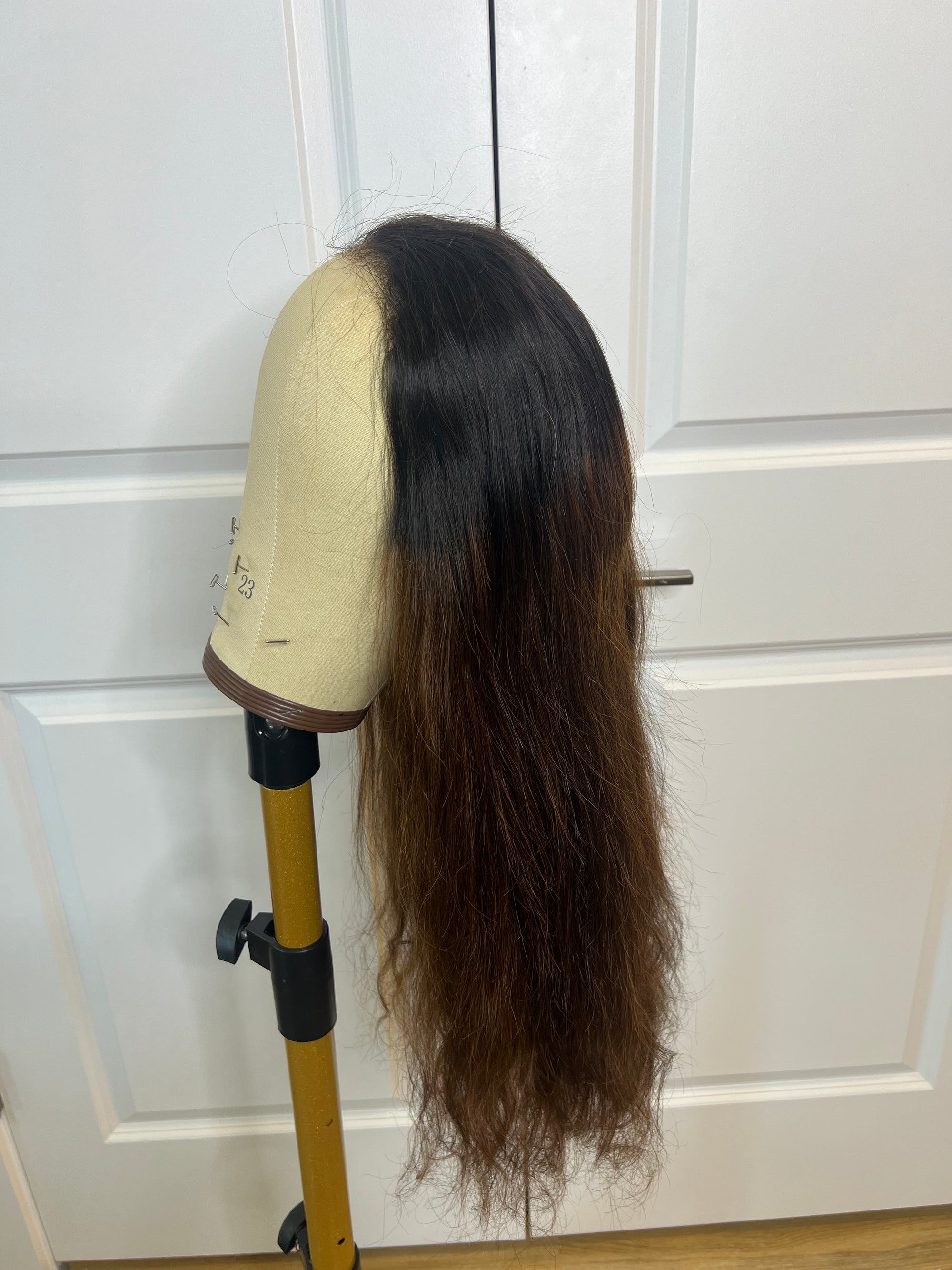 Jessie’s wig 24” HD glueless unit